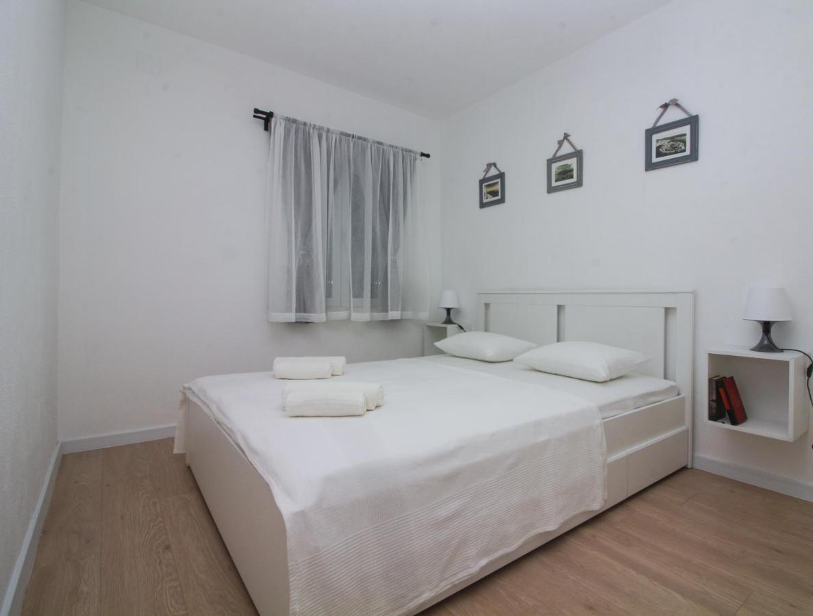 Appartamento Ghetto Primošten Esterno foto